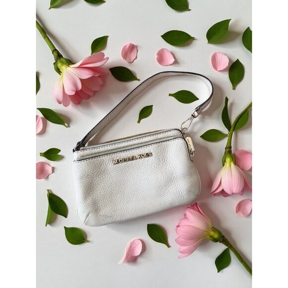 MICHAEL KORS Cream Pebble Leather Wristlet Clutch - Picture 2 of 9